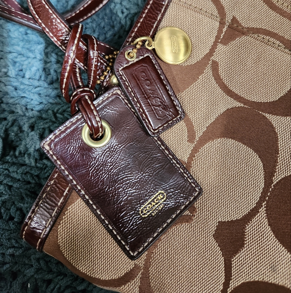 Coach Brown Signature Tote Bag- Special Edition - Picture 4 of 16
